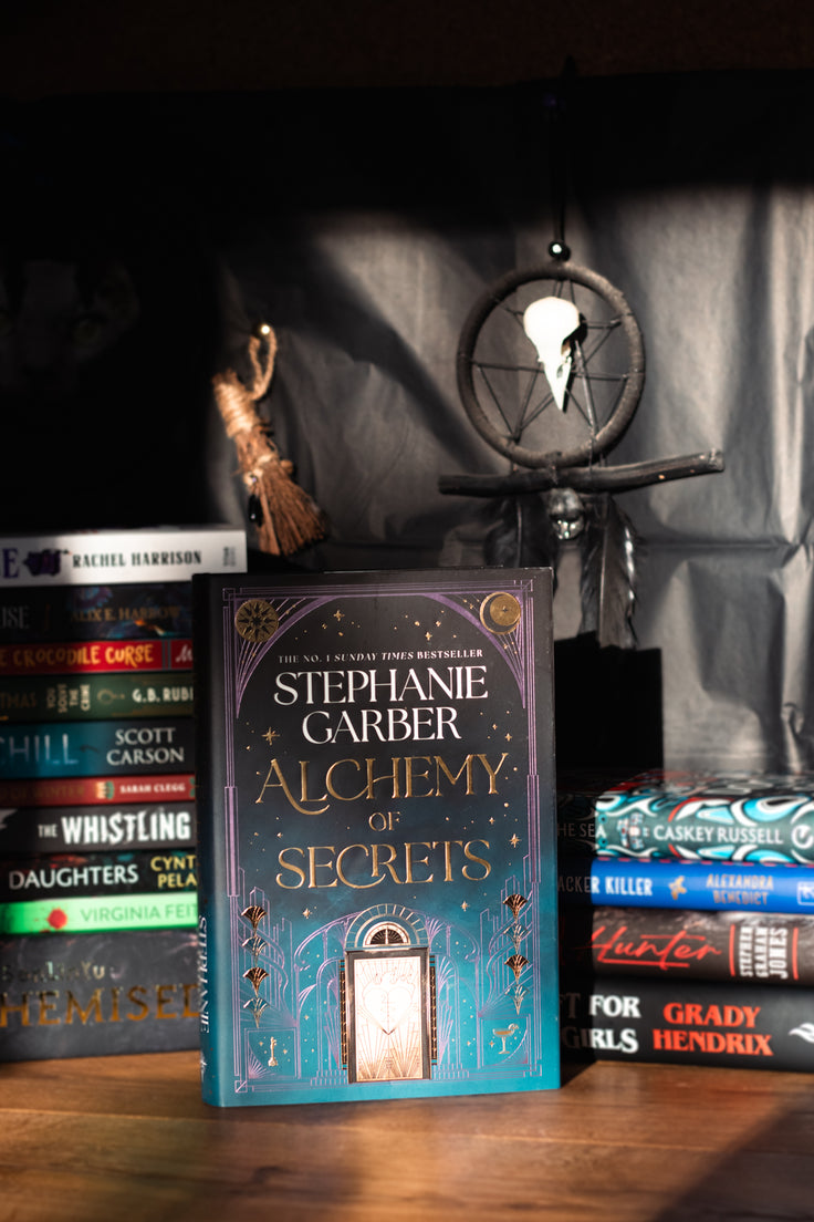 Alchemy of Secrets: The spellbinding new novel from the global No. 1 bestselling author of Caraval and Once Upon a Broken Heart