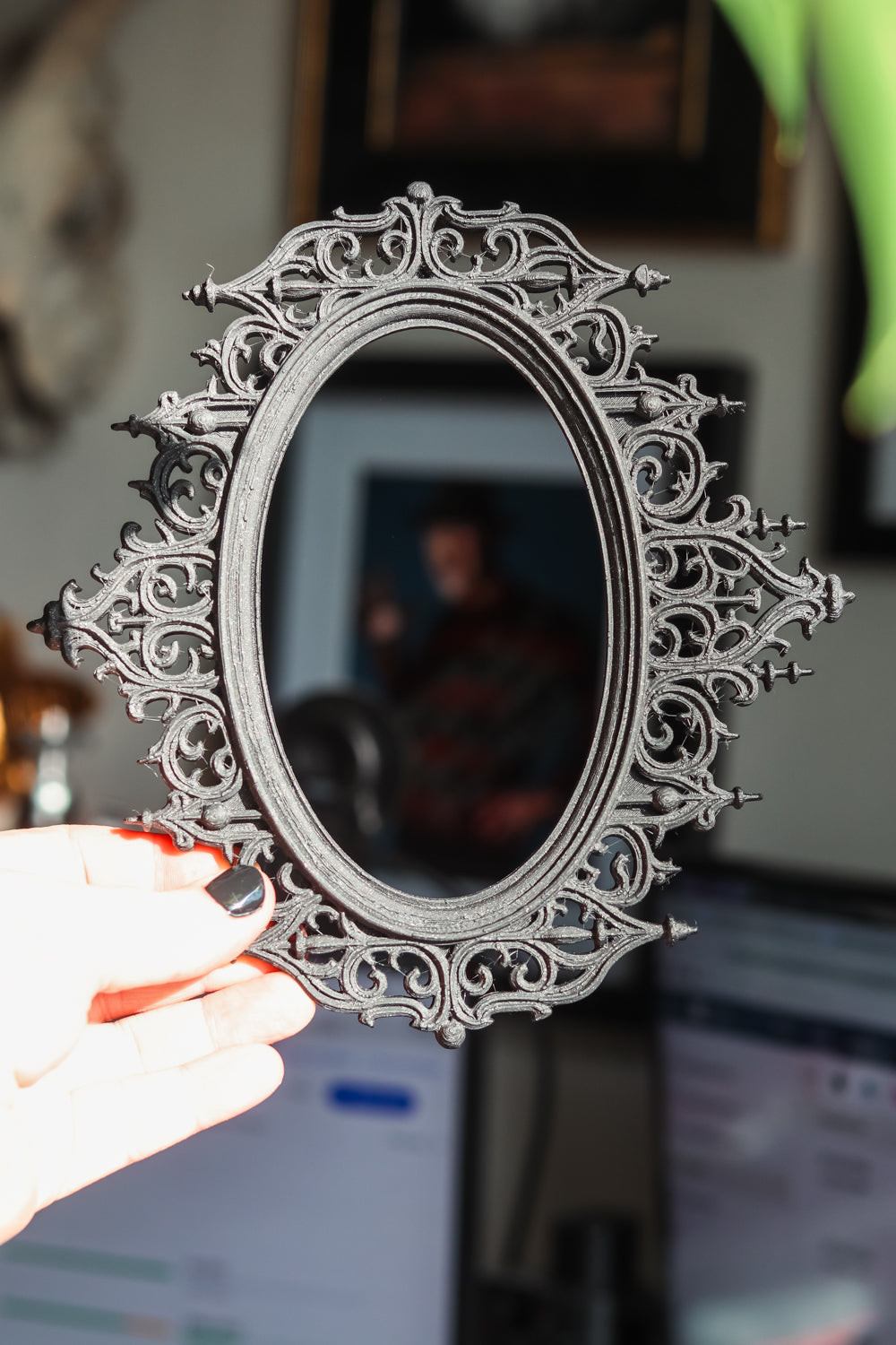 Gothic Baroque Oval Frame