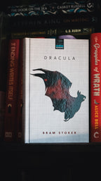 Dracula (Dover Bookshelf Hardcover Classics)
